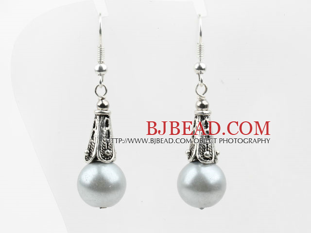 Round Lihgt Gray Seashell Beads Earrings