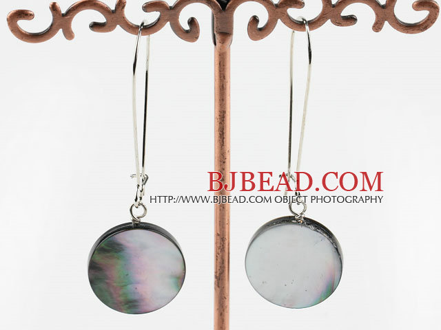 18mm black lip shell simple earrings