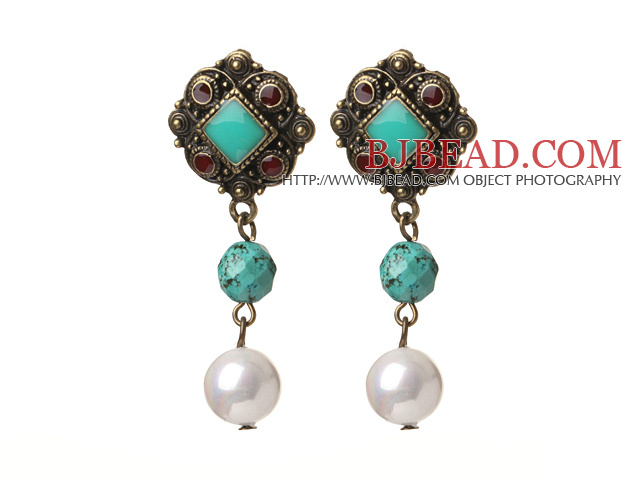 Elegant Vintage Style Faceted Green Turquoise And White Sea Shell Beads Earrings