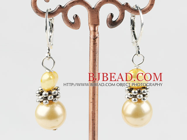 pearl sea shell bead earring