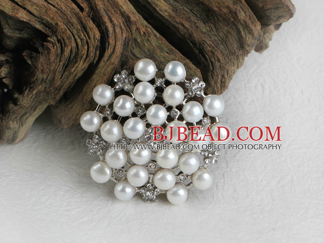 noble white pearl brooch with rhinestone