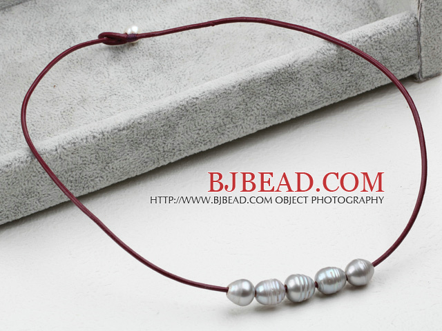 Simple Design Gray FW Pearl Necklace with Brown Leather