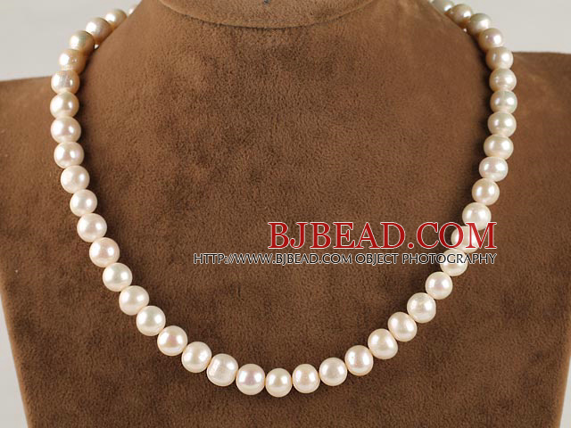 charming 16.5  inches 9-10mm natural white color pearl beaded necklace