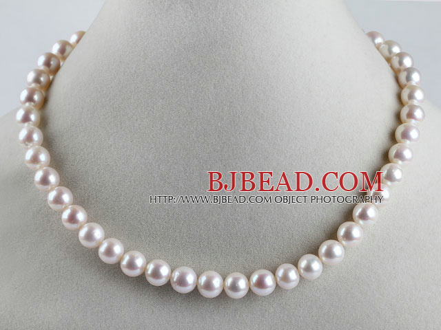 A grade favourite 15.7 inches 10-10.5mm natural white round pearl beaded necklace
