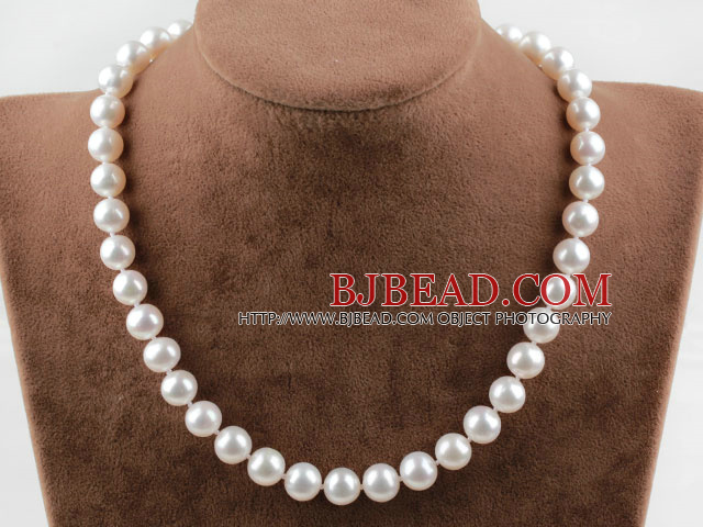 Natural White 9-10mm A Grade Freshwater Pearl Beaded Necklace
