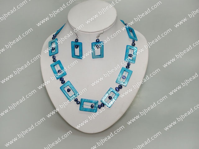pearl and shell necklace and earrings set