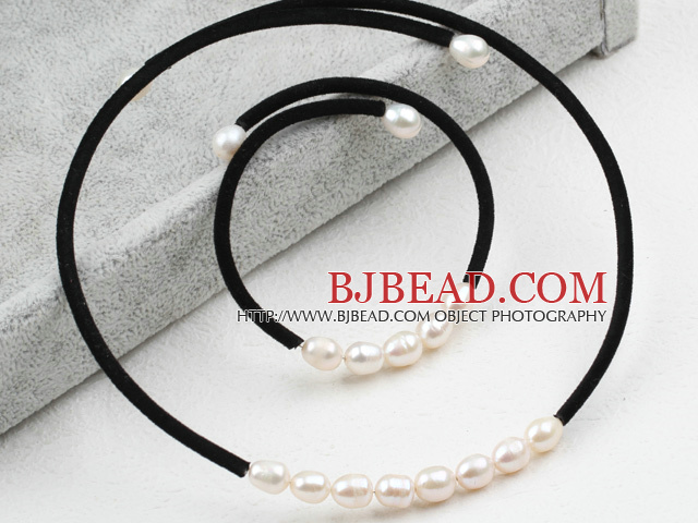 Simple Design White Freshwater Pearl Choker Set (Necklace and Matched Bracelet)