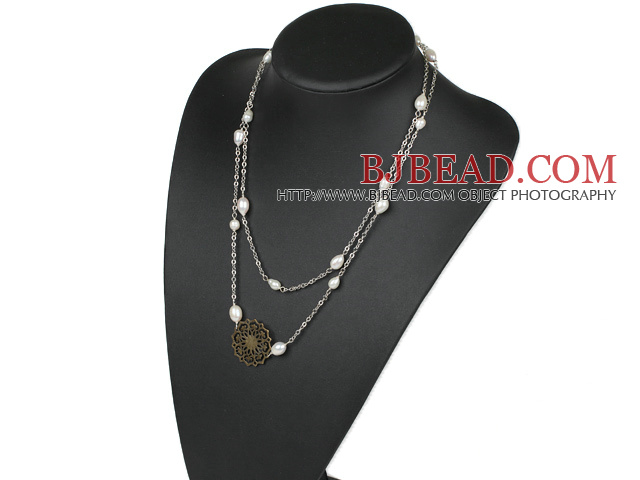 43.3inches fashion white pearl necklaces with flower charm