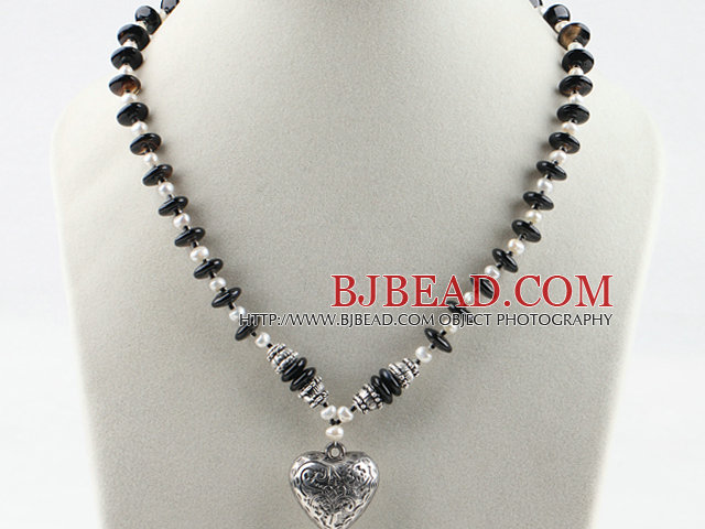 Simple style white freshwater pearl and black agate necklace with lobster clasp