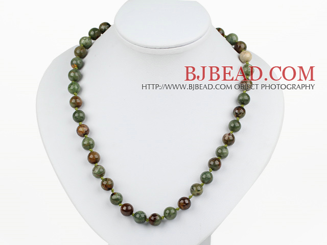 Classic Design 10mm Round Green Gemstone Beaded Necklace