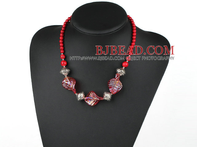 red alaqueca and colored glaze necklace with lobster clasp