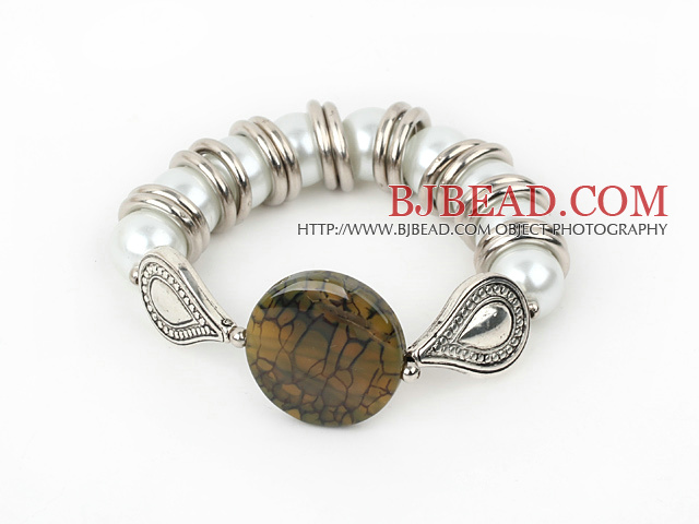 7.5 inches seashell beads and agate bangle