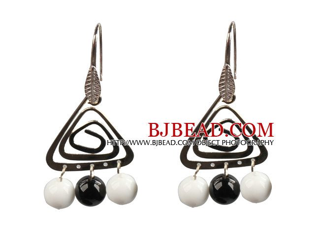 Popular Fashion Natural Black Agate And White Porcelain Earrings With Triangular Accessory