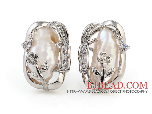 Beautiful Natural White Biwa Pearl And Flower Rhinestone Charm Ear Studs