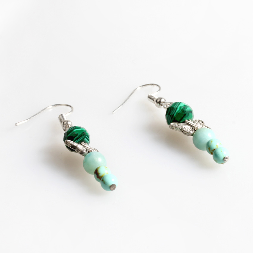 Pine stone silver fashion earrings