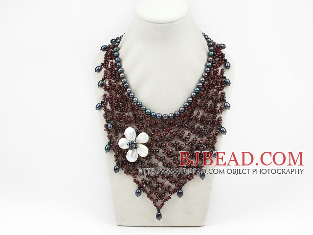 Elegant and Big Style Garnet and Black Pearl and White Shell Flower Party Bib Necklace