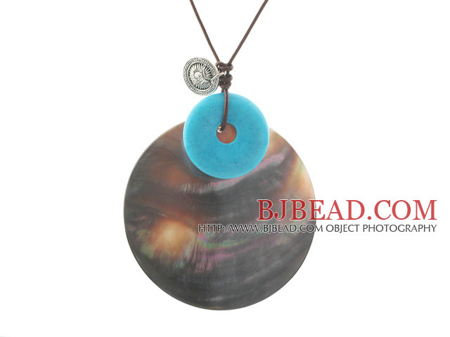 Round Black Lip Shell and Donut Shape Blue Turquoise Pendant Necklace