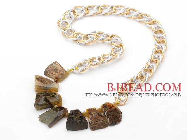 New Design Irregular Shape Burst Pattern Crystallized Agate Necklace with Bold Metal Chain