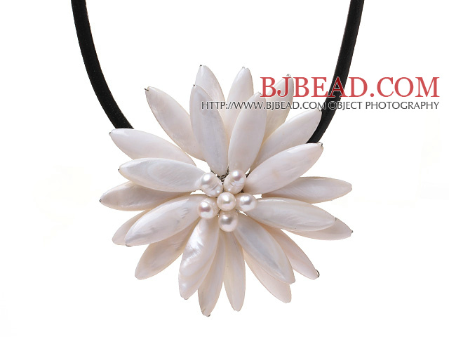 Classic Natural White Series Freshwater Pearl Shell Flower Party Necklace With Black Leather