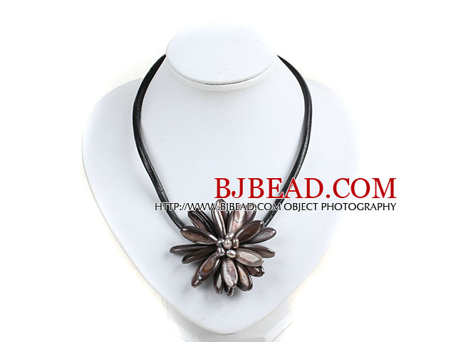 Classic Natural Black Series Freshwater Pearl Shell Flower Party Necklace With Black Leather