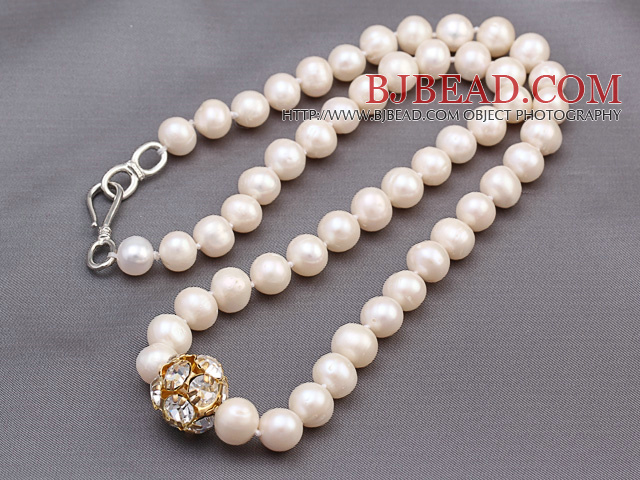 Fashion Single Strand Natural White Freshwater Pearl Beaded Necklace With Gold Rhinestone Charm
