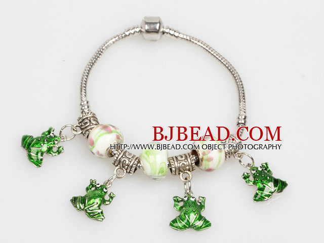 Fashion Style Green Colored Glaze Charm Bracelet with Frog Pendant